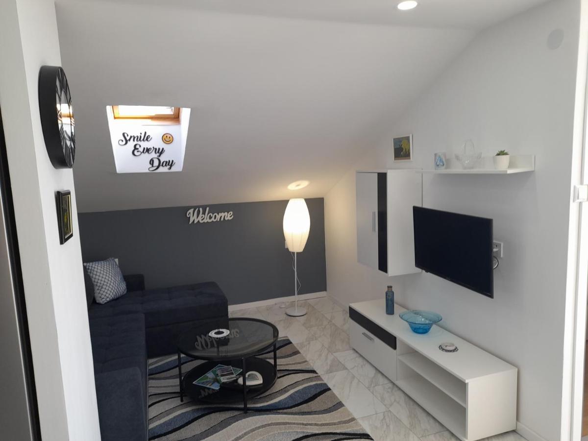 Apartman Prvi Red Do Mora Светі Филип-і-Яков Екстер'єр фото