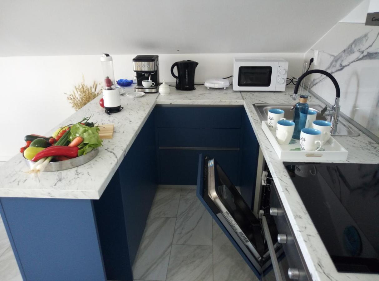 Apartman Prvi Red Do Mora Светі Филип-і-Яков Екстер'єр фото