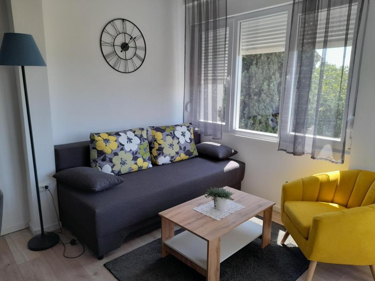Apartman Prvi Red Do Mora Светі Филип-і-Яков Екстер'єр фото